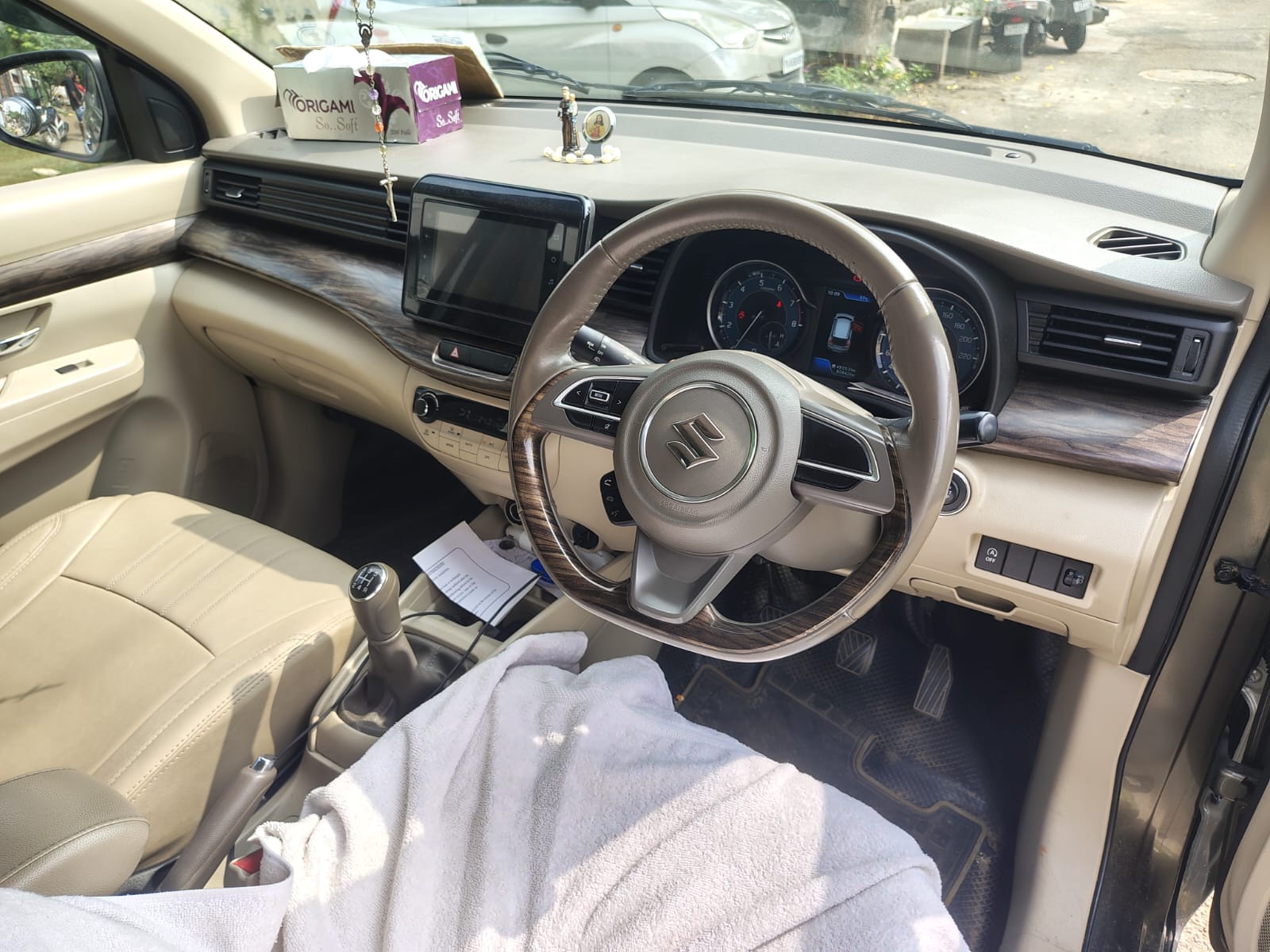 Maruti Suzuki Ertiga(2018-2022) Zxi Plus Bs-vi